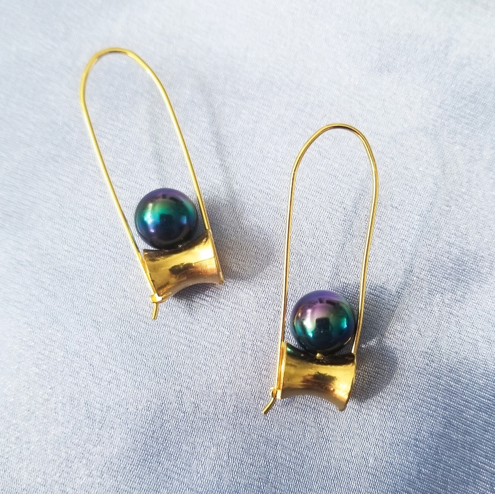 Vintage Gold and Purple Earrings - Picture 6 of 8